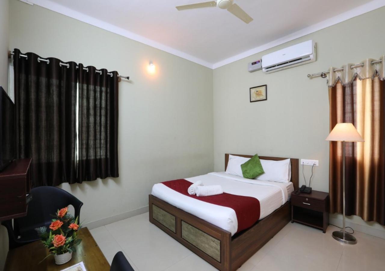 Hotel The Green Orchid Mysuru Zewnętrze zdjęcie