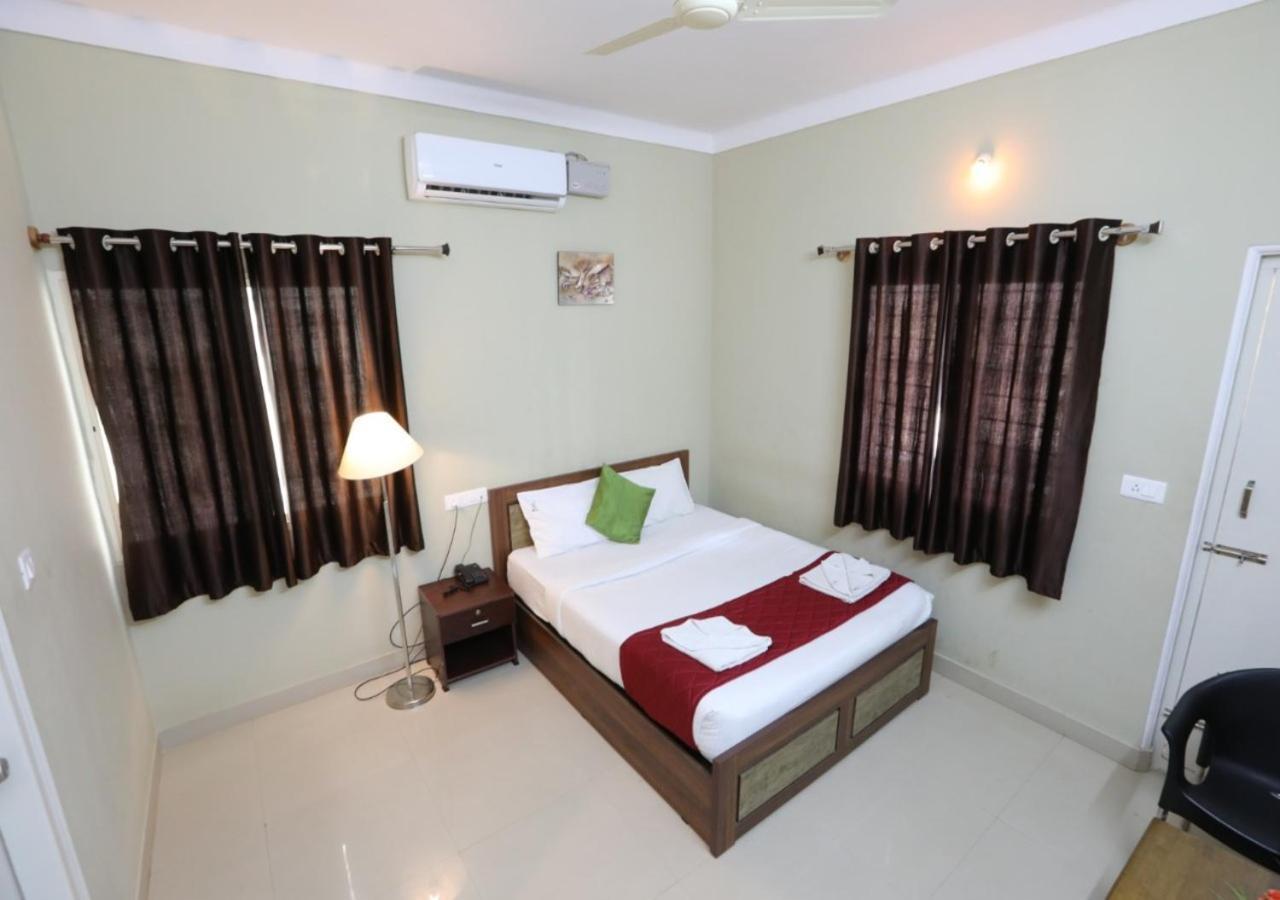 Hotel The Green Orchid Mysuru Zewnętrze zdjęcie