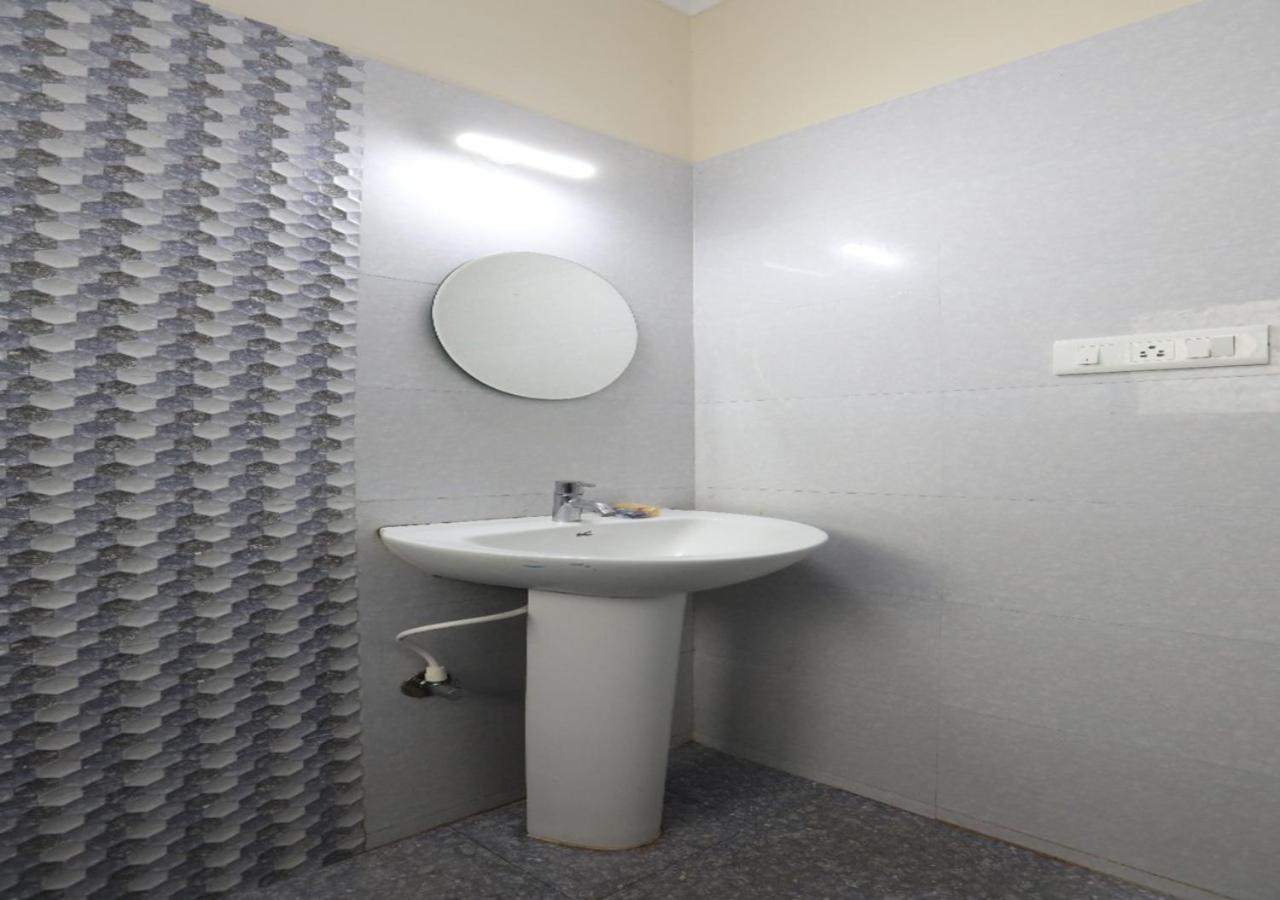 Hotel The Green Orchid Mysuru Zewnętrze zdjęcie